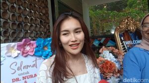 Judul: Ayu Ting Ting Kepincut Sapi Jumbo Irfan Hakim! Buat Kurban?