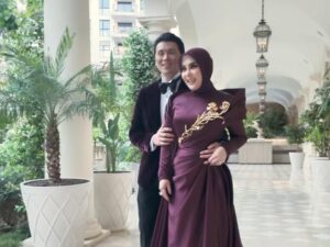 Syahrini Pilih Cinta Keluarga, Tinggalkan Panggung Musik?