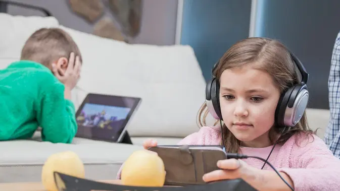Atasi Kecanduan Gadget Anak: Bangun Rutinitas Sehat!