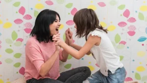 Rahasia Ibu Bahagia: 4 Kunci Hadapi Pikiran Negatif