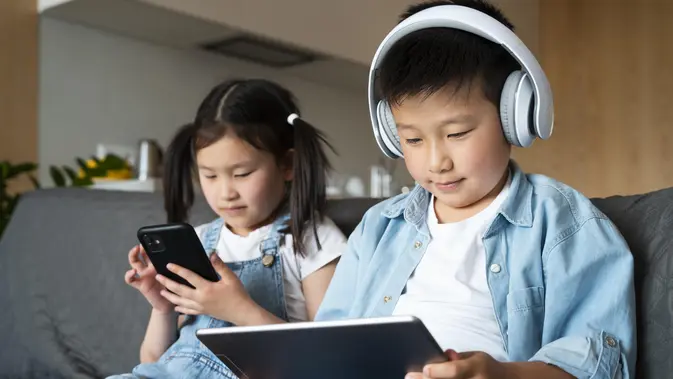 Roblox: Surga Digital atau Jebakan? Waspadai Bahayanya!