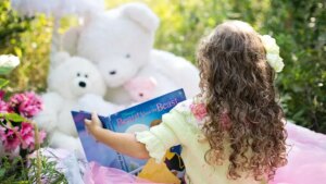 Rahasia Sukses: 5 Tips Jitu Bikin Si Kecil Cinta Buku!