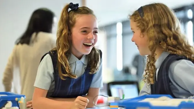 Sekolah Gratis? Cek Biaya Sekolah Internasional Ini!