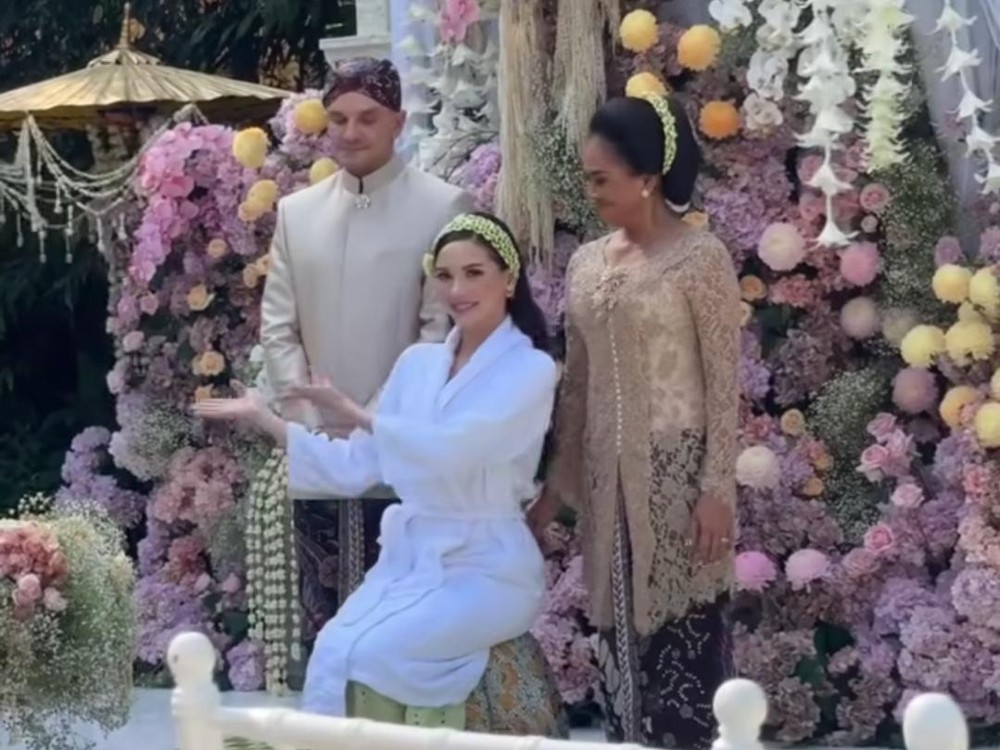 Alyssa Daguise Terisak! Restu Ortu Bikin Haru Jelang Halal