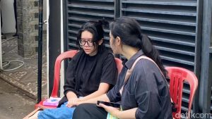 Dhea Histeris! Jenazah Gustiwiw Tiba, Tangis Pecah