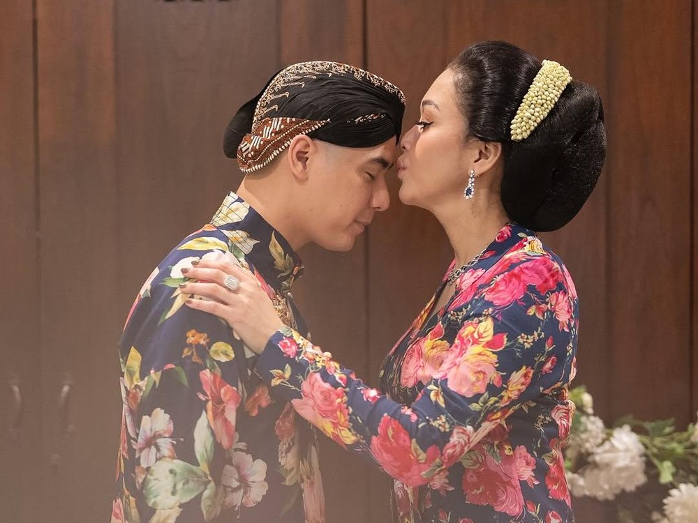 Al Ghazali Resmi Halal! Maia Estianty Berlinang Air Mata