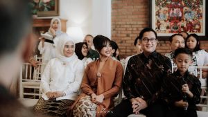 Suami Ikke Nurjanah Absen di Lamaran Adira, Ada Apa?