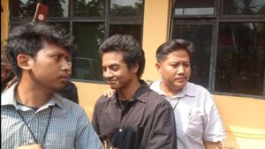 Vadel Badjideh Tak Sabar Sapa Nikita Mirzani di Pengadilan!