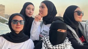Zaskia Mecca dan Tim 'Dikerangkeng' di Mesir! Ada Apa?