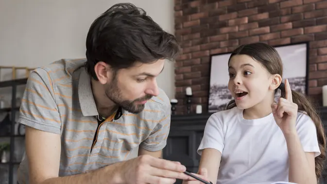 Rahasia Menghadapi Anak yang Super Kepo!