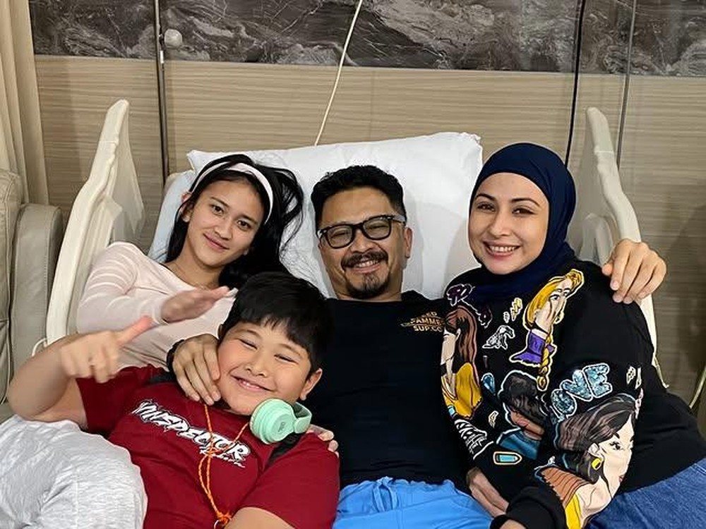 Ferry Maryadi Terkapar di Kamar Mandi: Akhir Tragis Berujung Operasi!