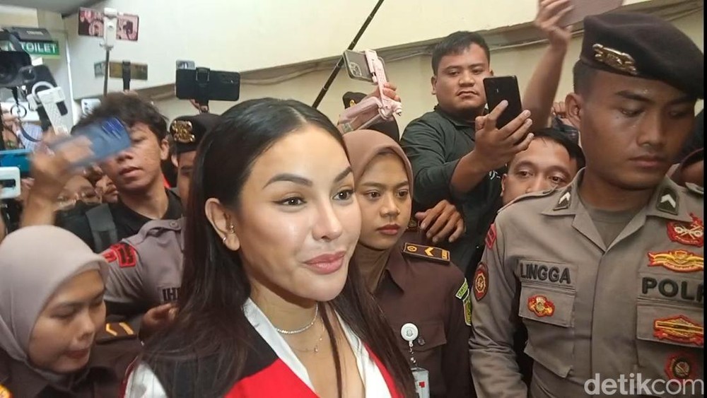 Nikita Mirzani Pilih Damai? Fokus Kasus Pidana, Gugatan Rp 100 M Dicabut!