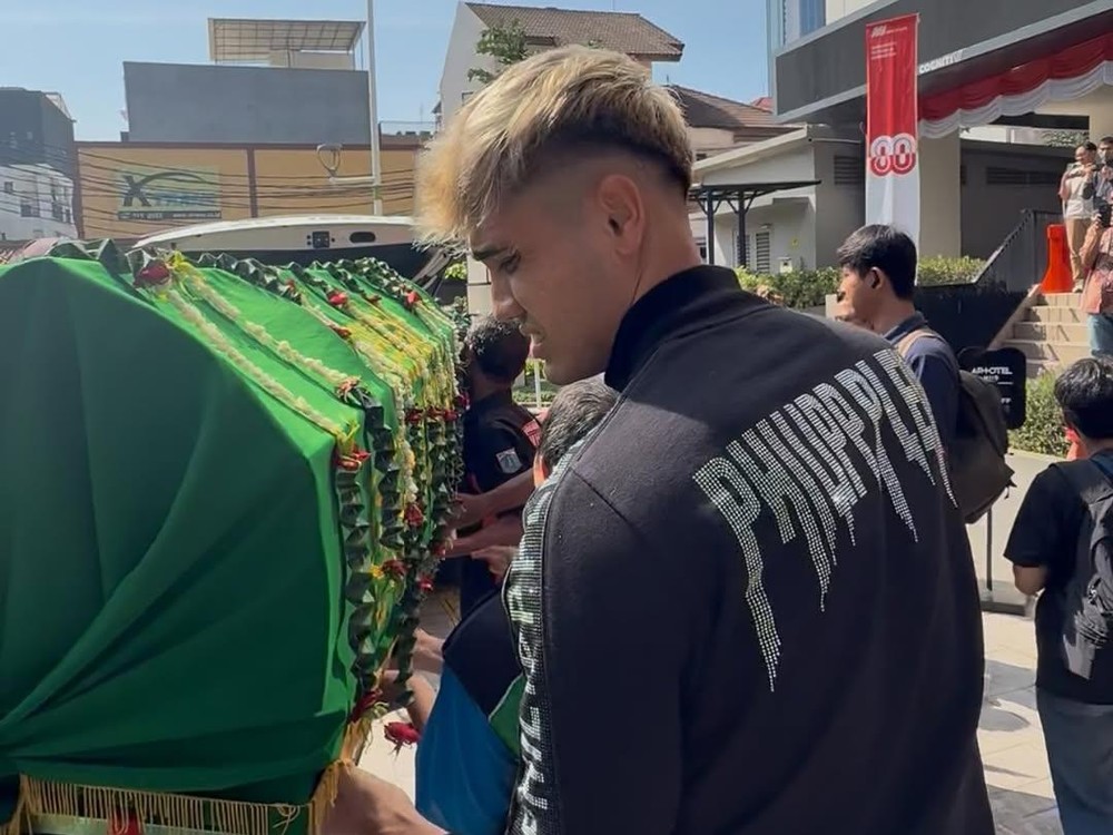 Aisar Khaled Beri Pelukan Erat: Affan, Kita Berhati!