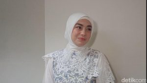 Celine Evangelista: Hidayah Datang, Hati Jadi Adem!
