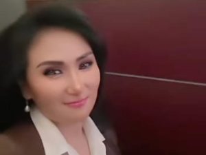 Lita Gading Ngamuk! Gara-Gara Dhani, Jadwal Terbang Kacau!