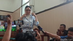 Nyai Meradang! Dijebak Dokter Cantik?