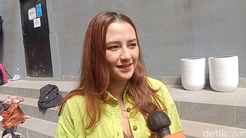 Dahlia Poland & Fandy: Cerai Rasa Sahabat?