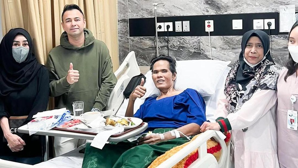 Fahmi Bo: Operasi Ditunda! Ada Apa dengan Aktor Lupus Ini?