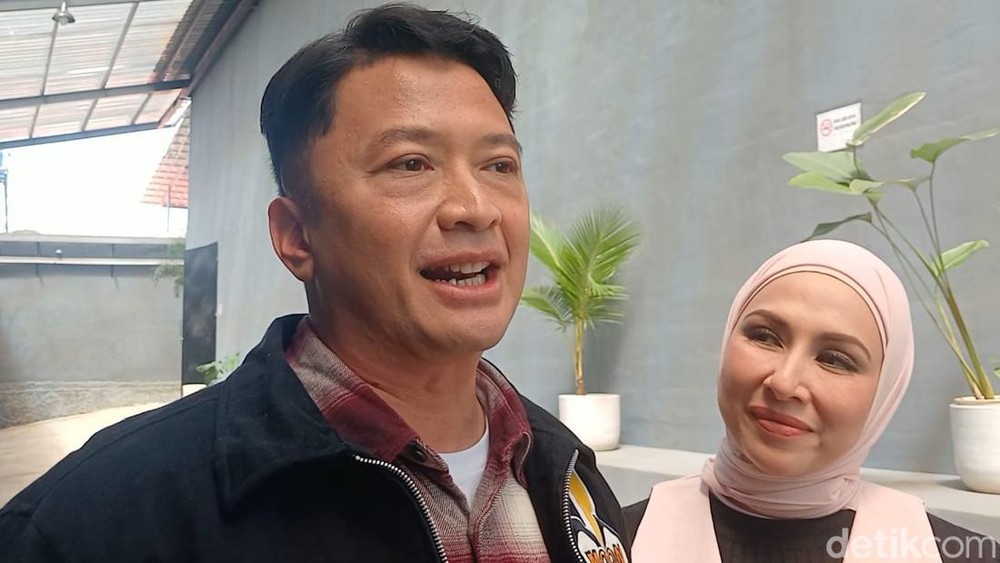Ferry Maryadi Buka Suara Soal Cinta Lokasi Leya dan El?