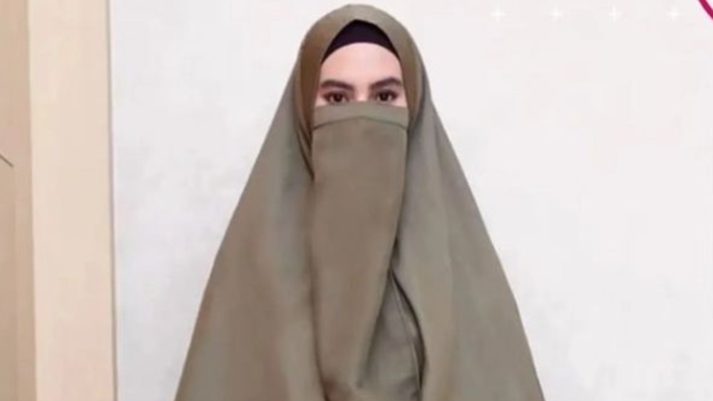 Drama Lahiran Kartika Putri: Sungsang & Lilitan Bikin Panik!