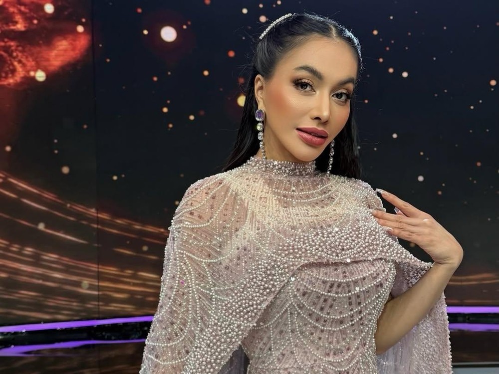 "Anak Ngaku" Denada Mangkir Mediasi, Tuntutan Rp 7 Miliar Bikin Melongo!