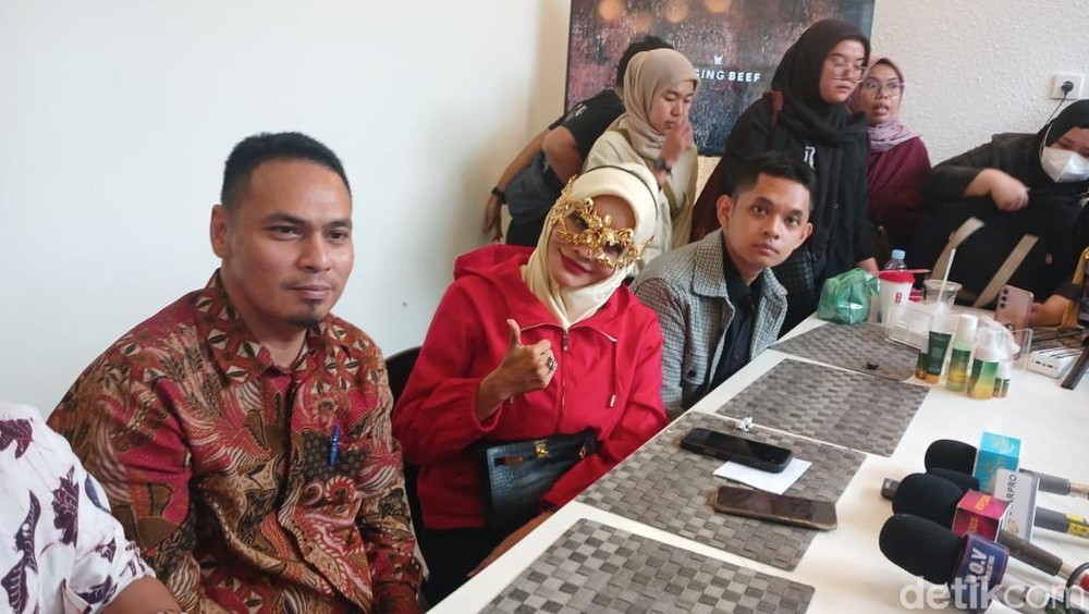 Prahara Richard Lee: Doktif Ungkap Produk 'Busuk' & Duit Ratusan Miliar!