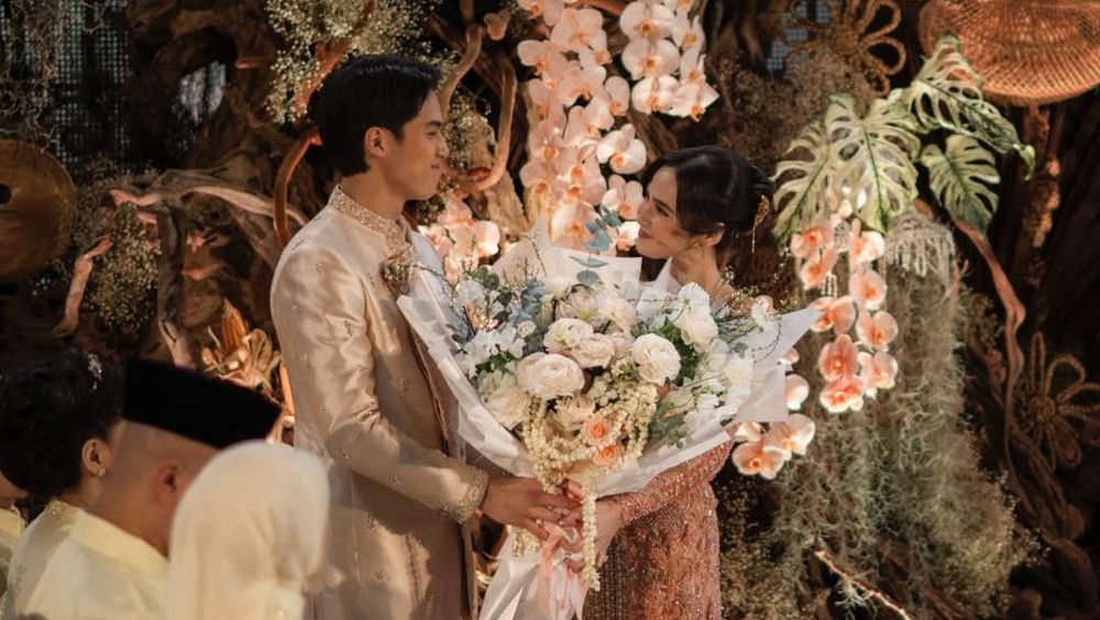 4 Fakta Kejutan! Lamaran El Rumi & Syifa Hadju Bikin Meleleh!