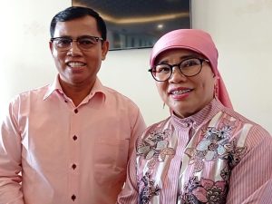 Kangen Vanessa-Bibi, Haji Faisal Lebaran di Makam!