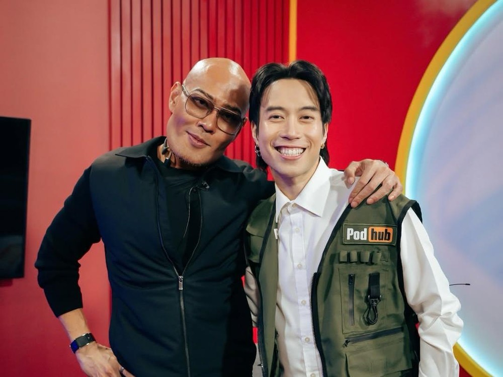 Dedeksi News - Kepergian Vidi Aldiano menyisakan pilu mendalam, tak terkecuali bagi Deddy Corbuzier. Ayahanda Vidi, Harry Kiss, mengungkapkan rasa terima kasih yang tak terhingga atas perhatian dan kesetiaan Deddy selama Vidi berjuang melawan penyakitnya.