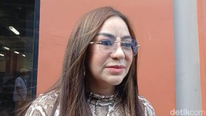 Anisa Bahar Tertipu Sahabat? Uang Ratusan Juta Raib!