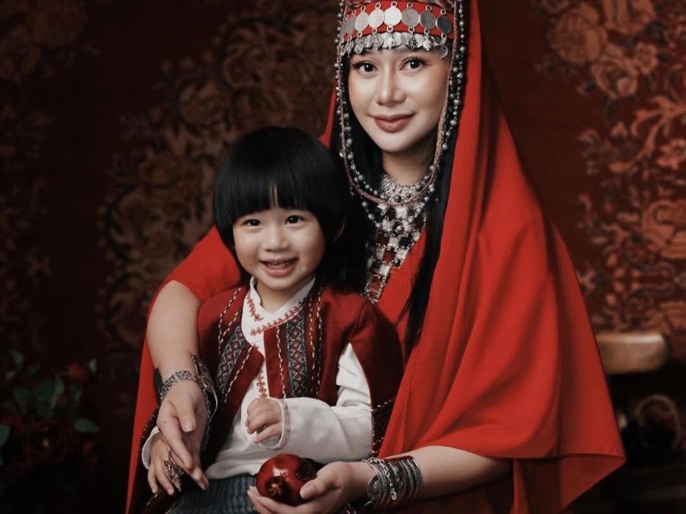 Bayinya Dihujat, Denise Chariesta: Aku Yakin Mereka Sayang Jaden!