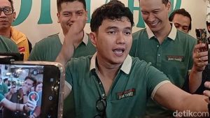 Doa Ibu Wujudkan Gurita Kuliner Aldi Taher ke Makkah!