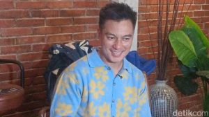 Baim Wong Bikin Haru di Wisuda Kiano