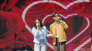 Eby Zahra Go Public Kisah Cinta Bikin Heboh