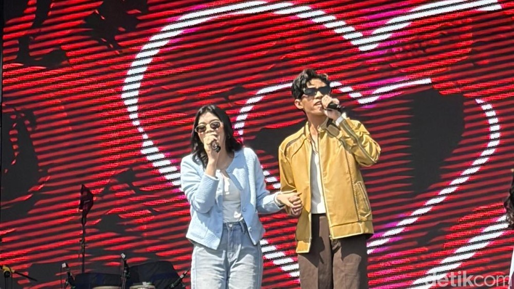 Eby Zahra Go Public Kisah Cinta Bikin Heboh