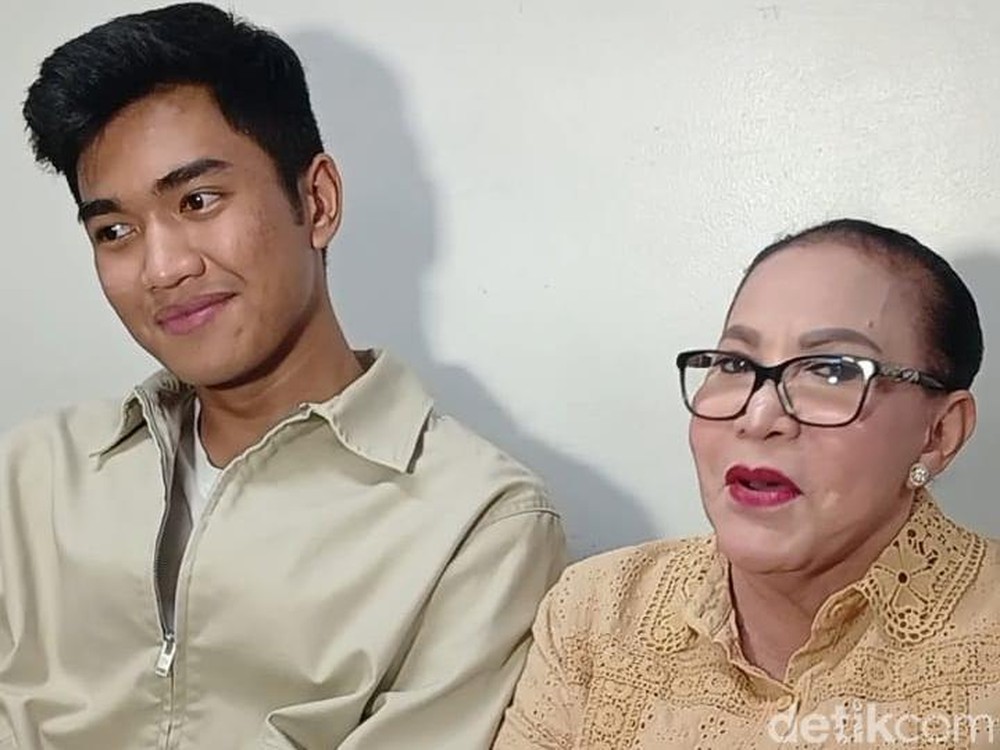 Cucu Lulus UI Mpok Atiek Ungkap Kisah Haru