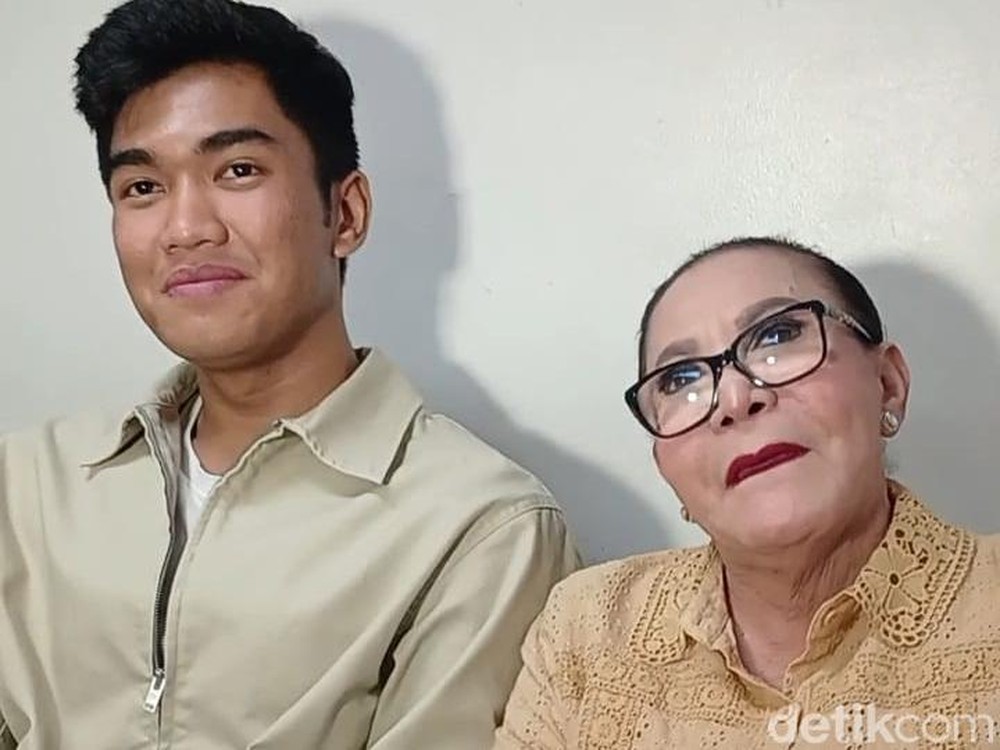 Mpok Atiek Tolak Mentah-mentah Saran Pensiun