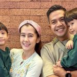 Gaya Rasti Jam Antik Baju Lima Ribu Bikin Melongo