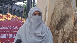 Tangis Haru Umi Pipik di Nikahan Nathalie