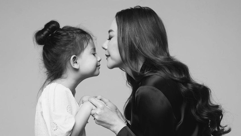 Aura Kasih Ungkap Sulitnya Hadapi Anak Gen Alpha