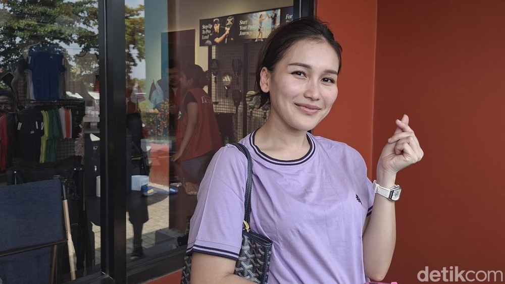 Tak Disangka Ayu Ting Ting Bikin Lomba 17an Padel