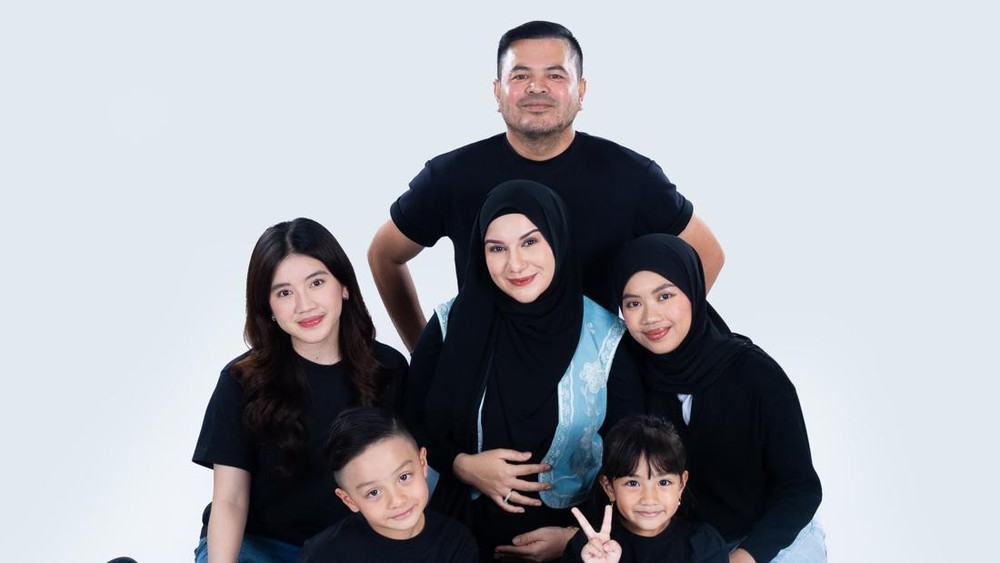 Anak Irish Bella Super Protektif Sambut Adik Baru