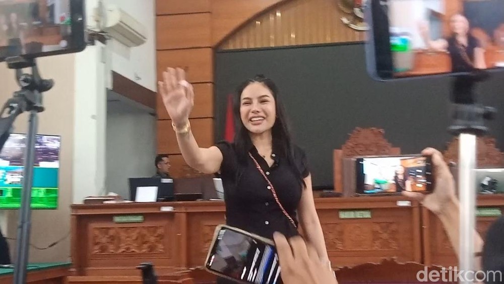 Nikita Mirzani Nasibnya di Tangan MA Akankah Bebas