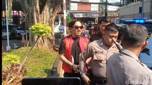 Drama Sidang PK Asisten Artis Ditunda