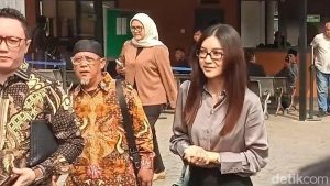 Sidang Hak Asuh Ruben Sarwendah Tertunda Lagi
