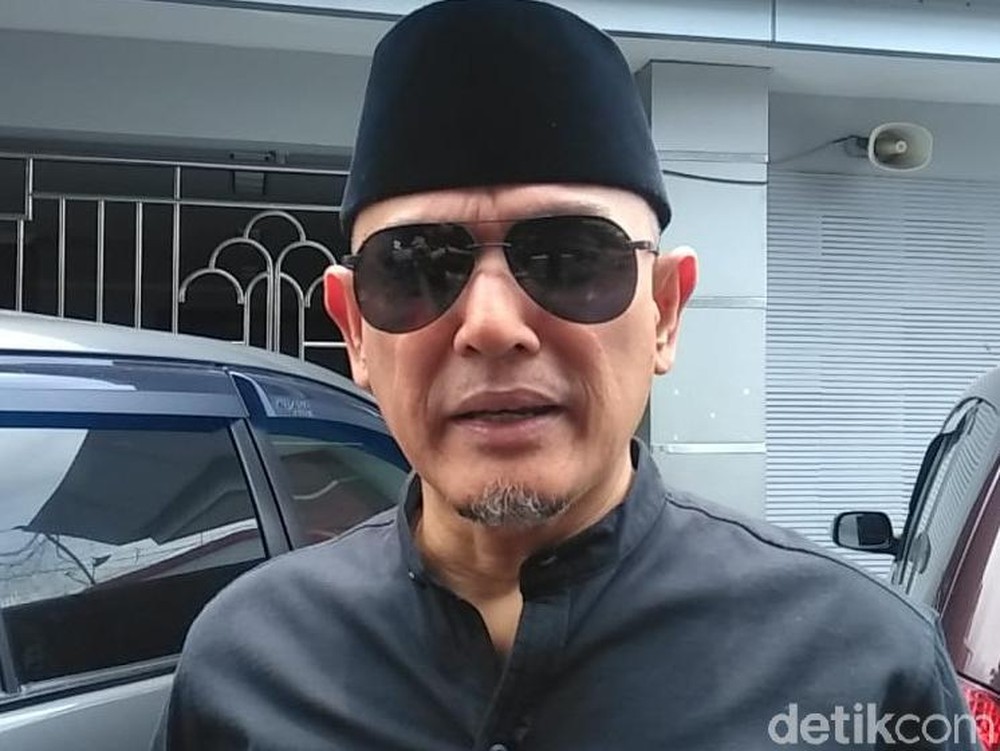 Terkuak Resep Cinta Abadi Hengky Baby 34 Tahun