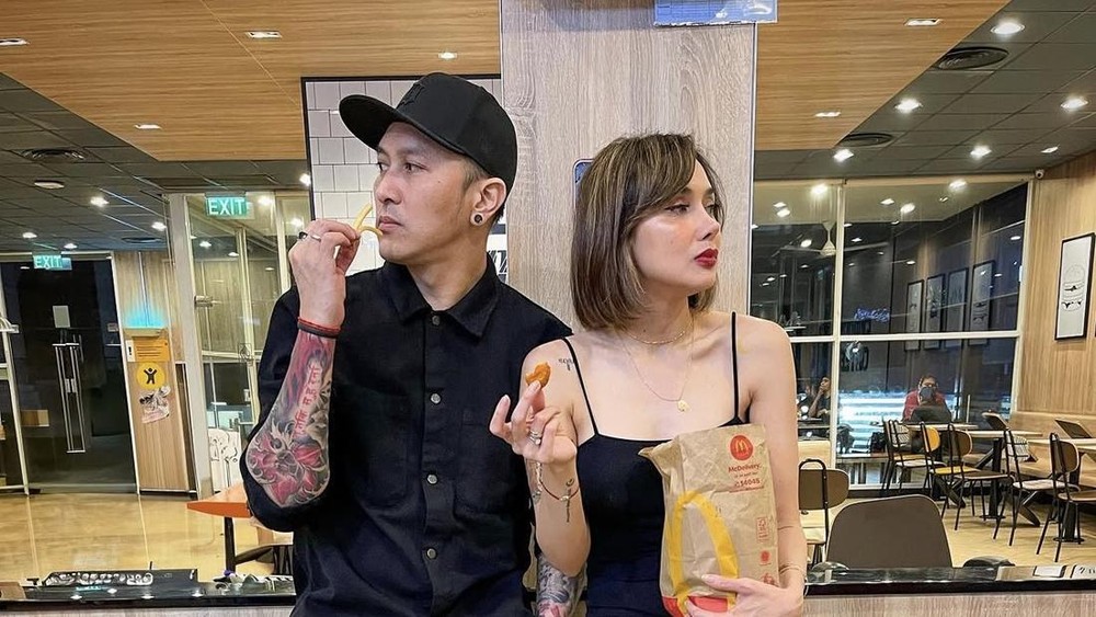 Sahabat Ungkap Keterkejutan Perceraian Sara Demian