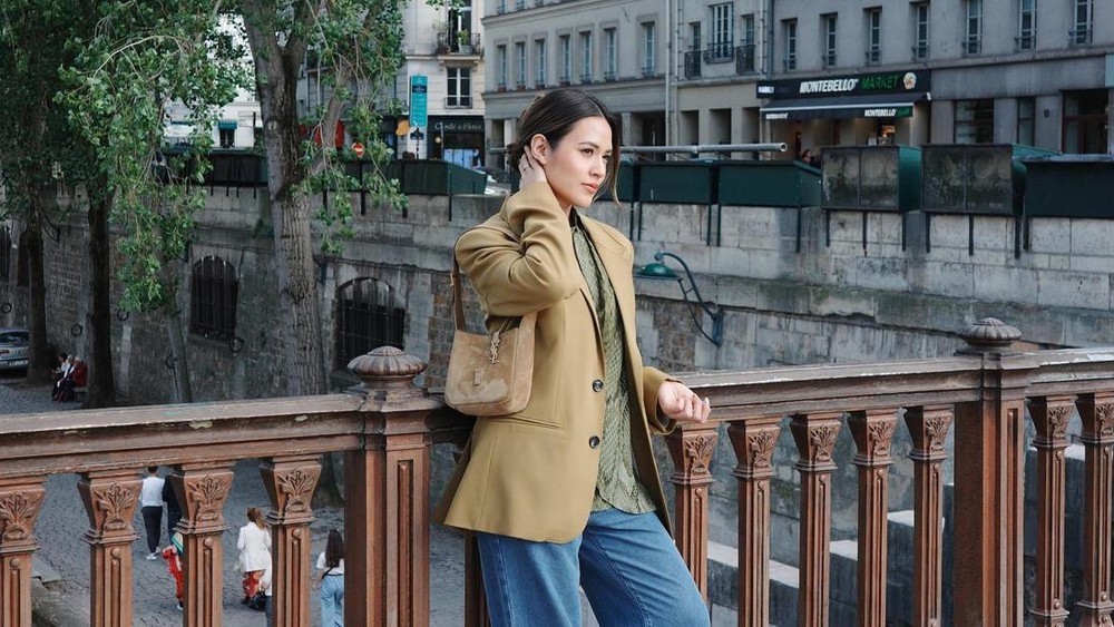 Raisa Pamer Mata Pria Misterius Netizen Heboh