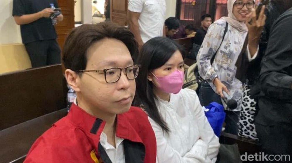 Richard Lee Sidang Panas Sanksi Label Dipertanyakan