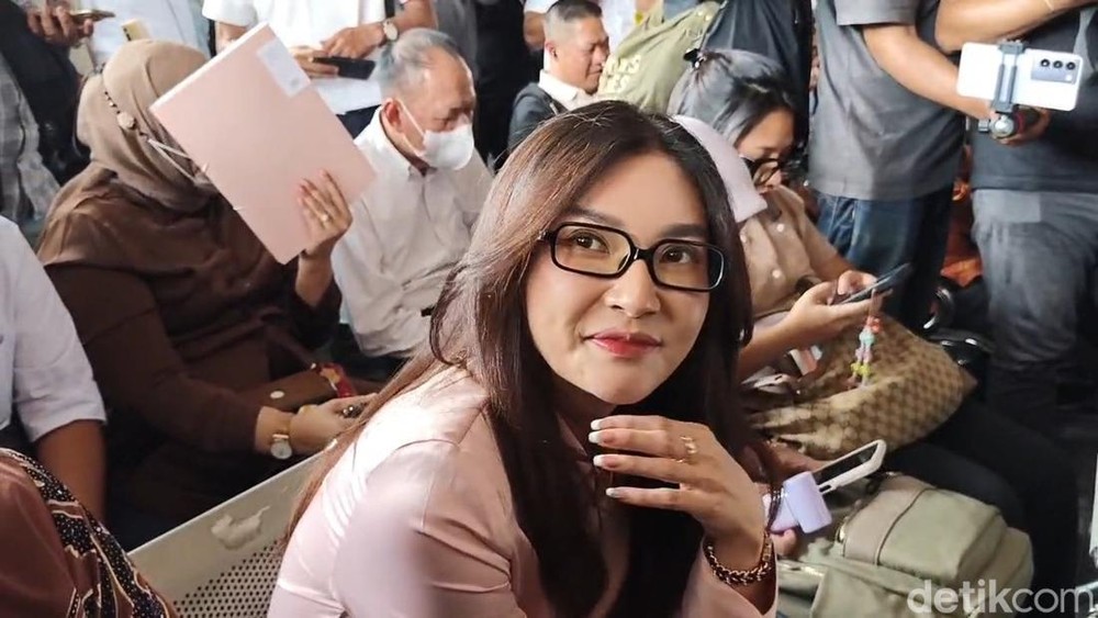 Pengacara Sarwendah Bongkar Isu Pesugihan Nafkah